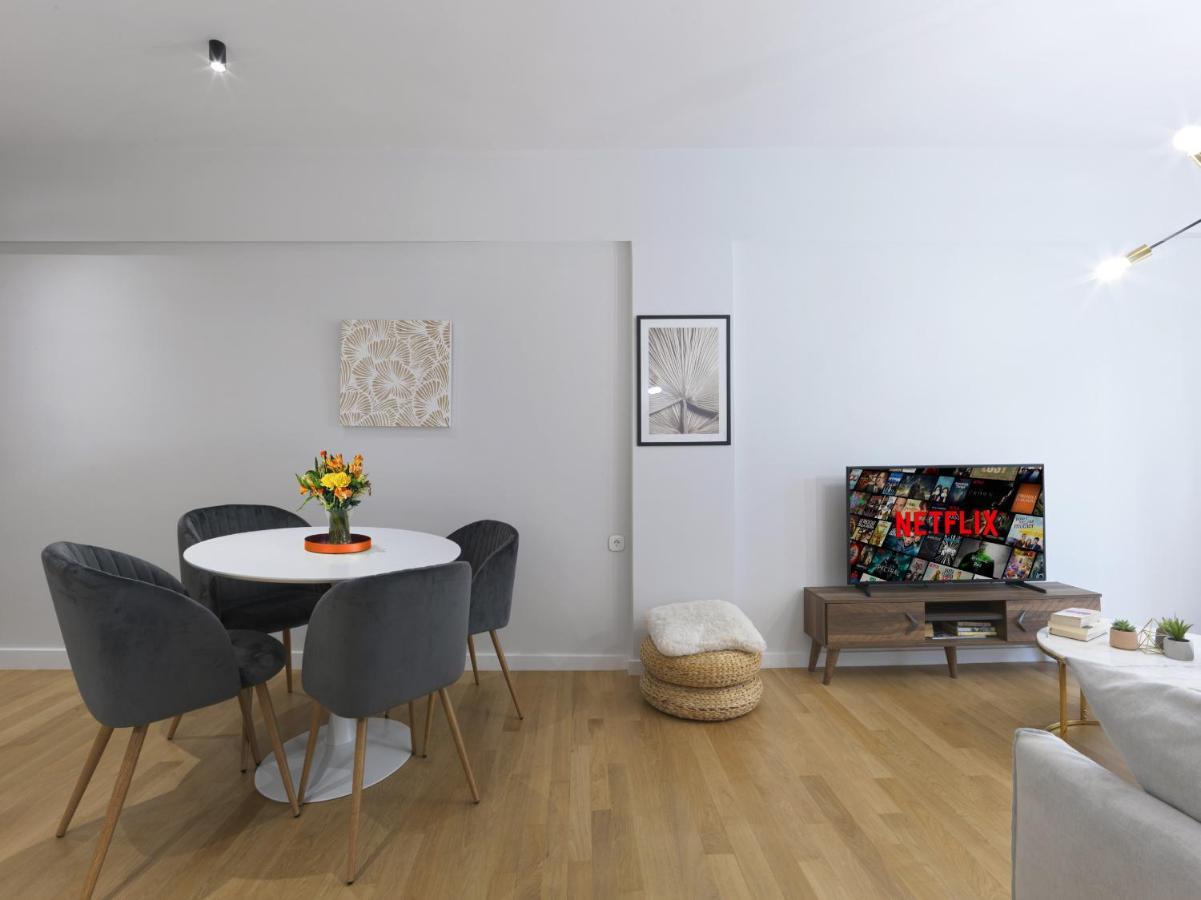 Fresh, New & Ready For You! Rnvtd Apt In Koukaki! Athena Bagian luar foto